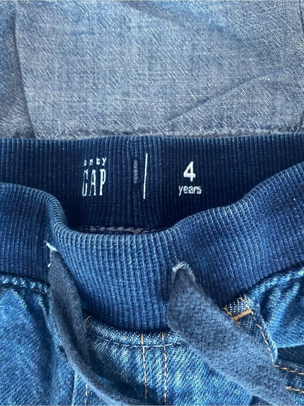 Gap kids size 4 shorts bundle